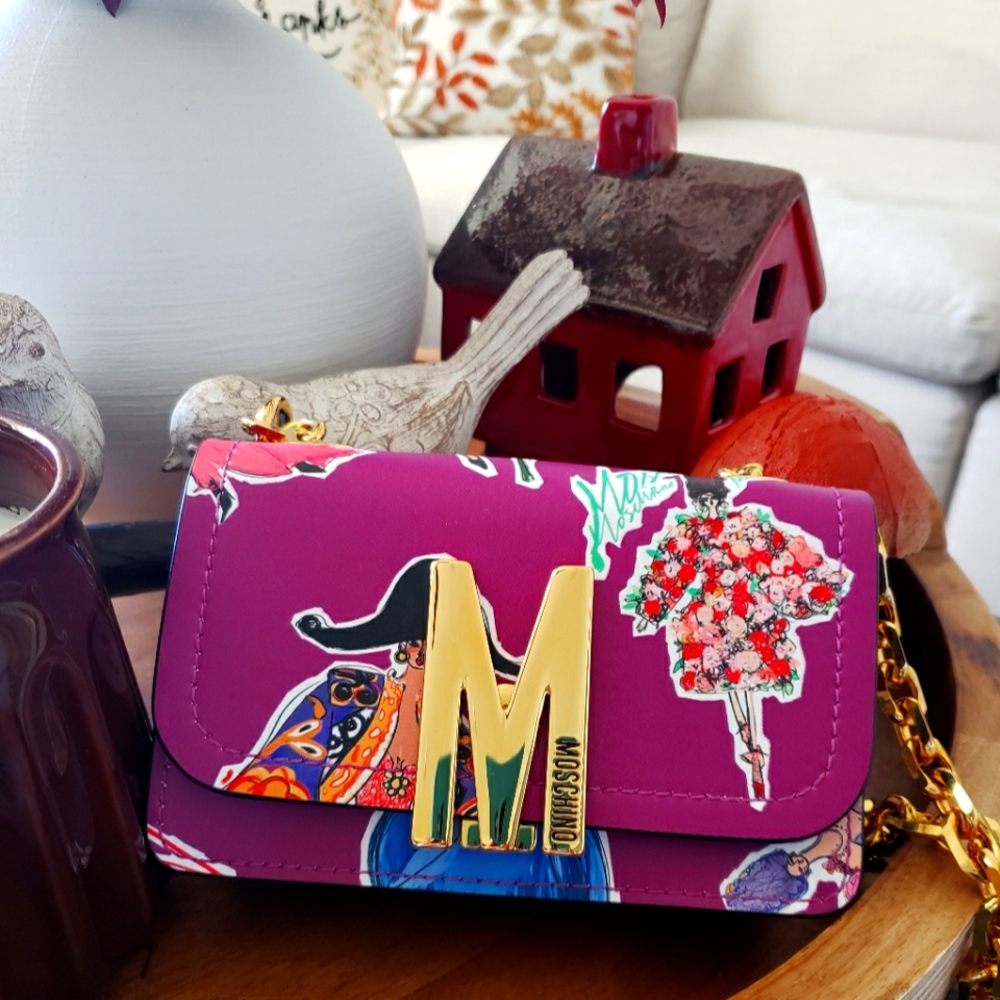 Moschino mini purse